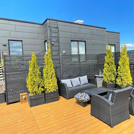 City Terrace Apartment Avangard - Large Private Roof Terrace Talin Exterior foto